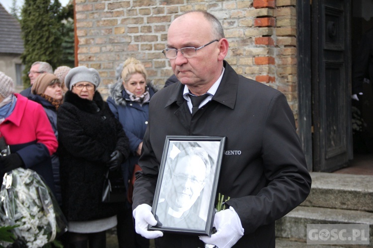 Ostatnie pożegnanie ks. Zbigniewa Cieszkowskiego w Trzebiszewie