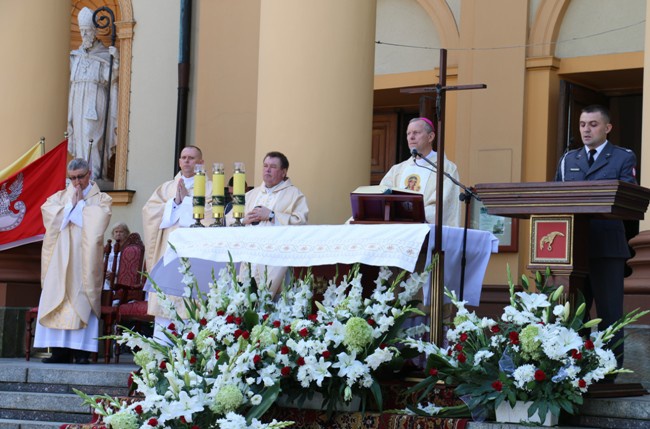 5 lat biskupiej posługi w obiektywie "Gościa Radomskiego AVE"