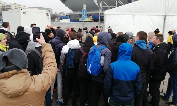 Katowice. Intel Extreme Masters bez publiczności. Rzeczniczka wojewody śląskiego tłumaczy decyzję, fani protestują