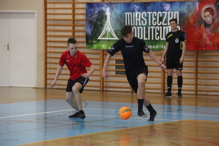 Ciężkowice. Finał XX Turnieju Piłki Halowej KSM DT