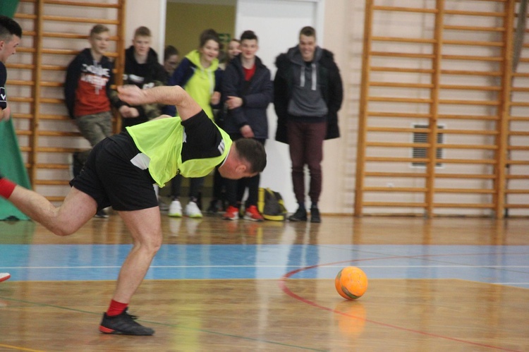 Ciężkowice. Finał XX Turnieju Piłki Halowej KSM DT