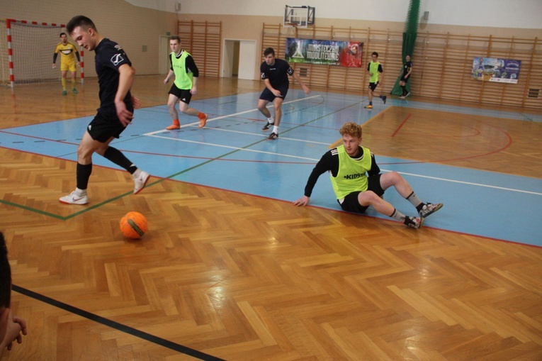 Ciężkowice. Finał XX Turnieju Piłki Halowej KSM DT