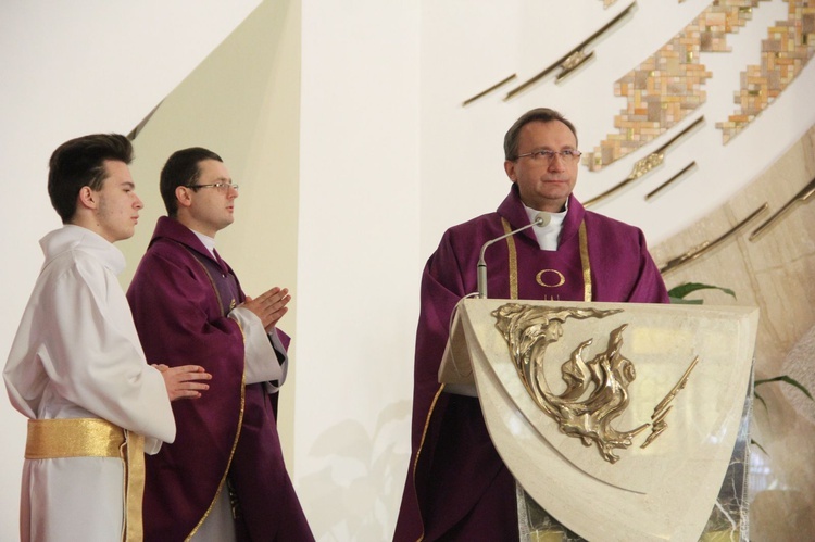 Tarnów. Spotkanie stypendystów Fundacji "Dzieło Nowego Tysiąclecia"