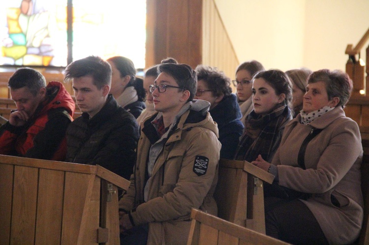 Tarnów. Spotkanie stypendystów Fundacji "Dzieło Nowego Tysiąclecia"