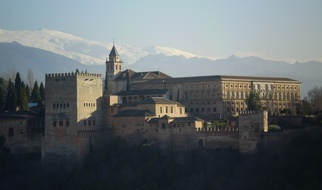 Alhabra, w tle Sierra Nevada