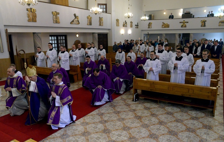 Liturgii w seminaryjnej kaplicy przewodniczył bp Piotr Turzyński.