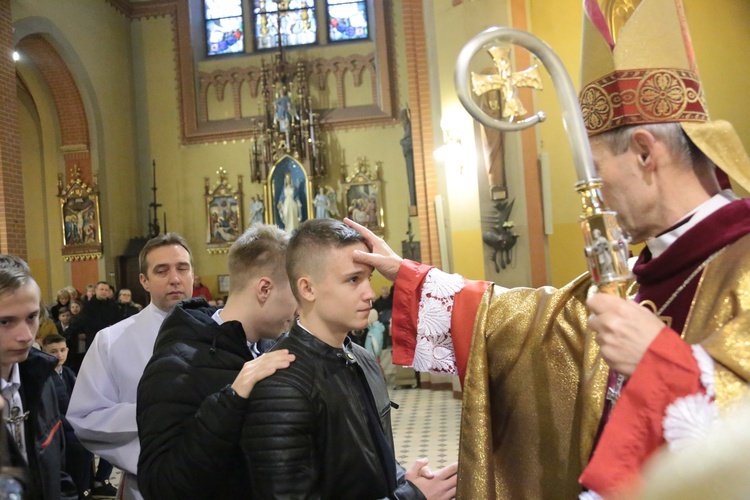 Bierzmowanie u Świętej Rodziny w Tarnowie