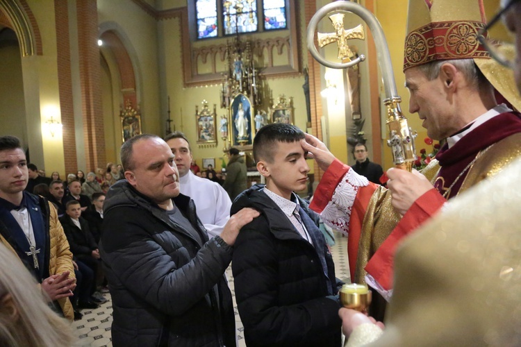 Bierzmowanie u Świętej Rodziny w Tarnowie