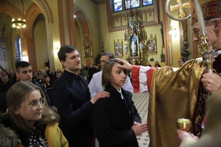 Bierzmowanie u Świętej Rodziny w Tarnowie