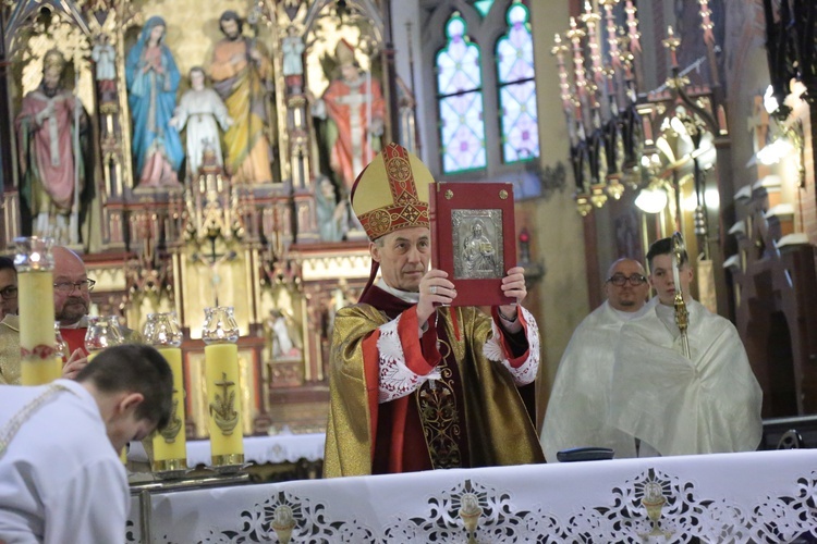 Bierzmowanie u Świętej Rodziny w Tarnowie