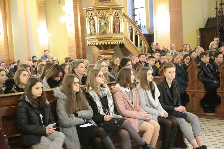 Bierzmowanie u Świętej Rodziny w Tarnowie