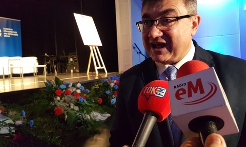Ruda Śląska. Podpisanie Rezolucji Śląskiej. "Węgiel nie jest szkodliwy"