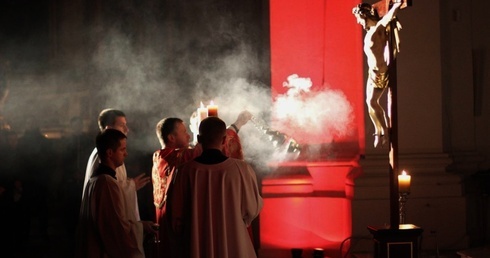 Jezus przychodzi dotknąć twego serca i je uzdrowić z tego wszystkiego, co nie pozwala oddychać pełną piersią.