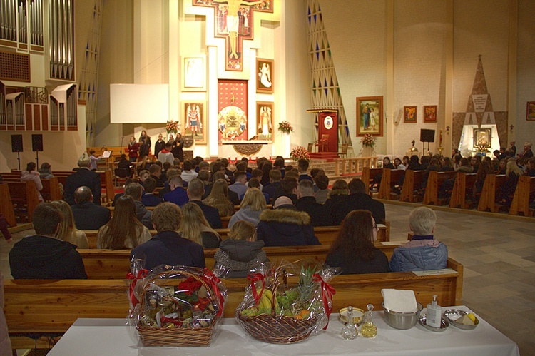 Uroczystość bierzmowania w Gdańsku-Osowej