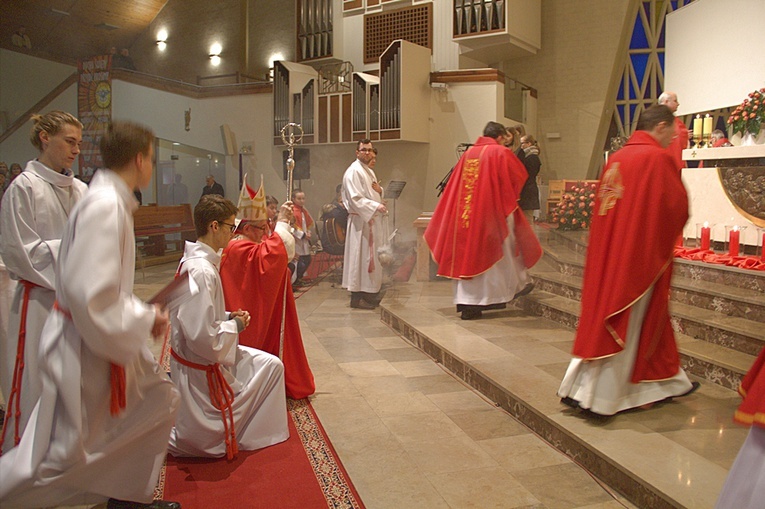 Uroczystość bierzmowania w Gdańsku-Osowej