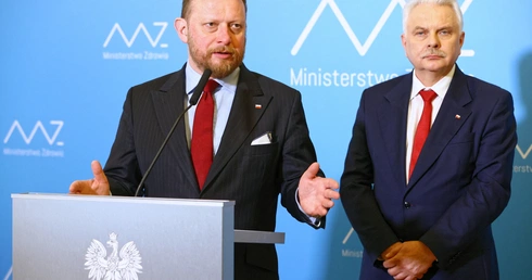 Rozporządzenie MZ: 14 dni kwarantanny dla zakażonych koronawirusem