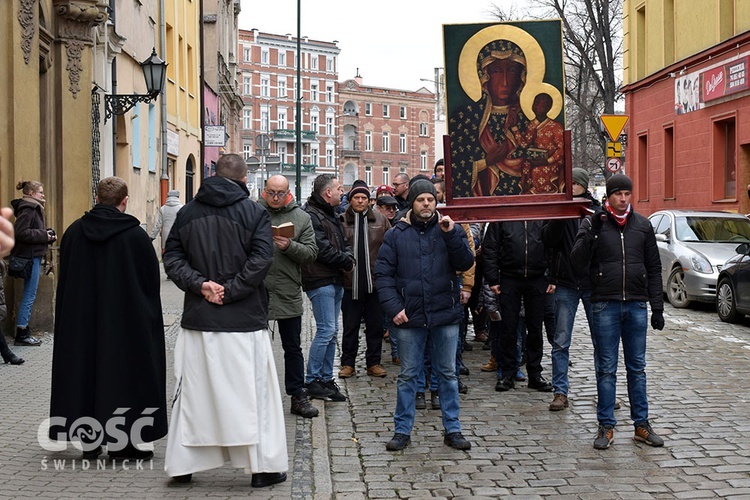 Męski Różaniec w Świdnicy - marzec