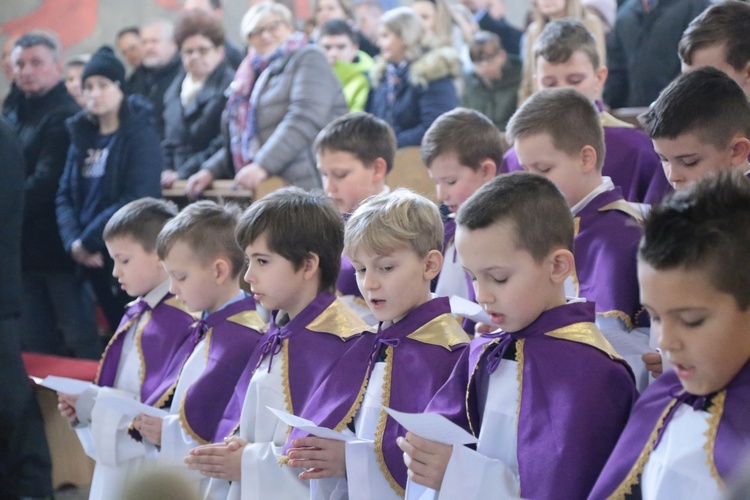 Nowi ministranci w Zbylitowskiej Górze