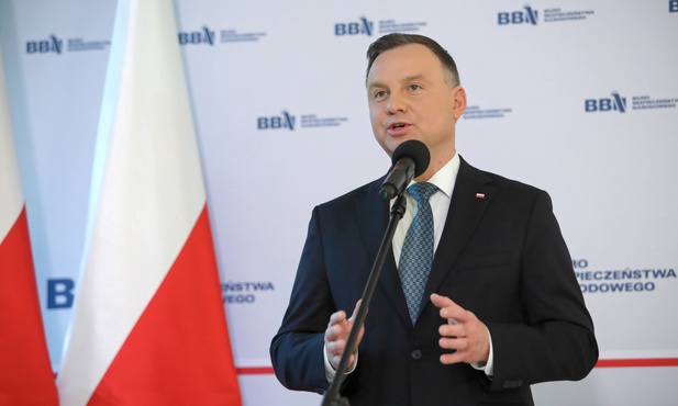 Prezydent: Nie możemy ulec panice, ale nie możemy też narażać współobywateli na niebezpieczeństwo