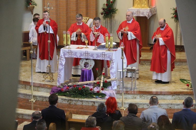 Bierzmowanie w parafii św. Jana Pawła II w Nowym Sączu