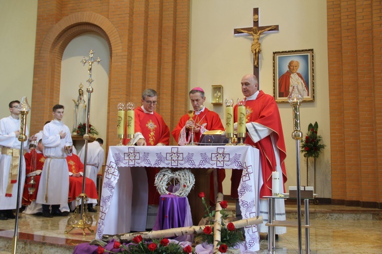 Bierzmowanie w parafii św. Jana Pawła II w Nowym Sączu
