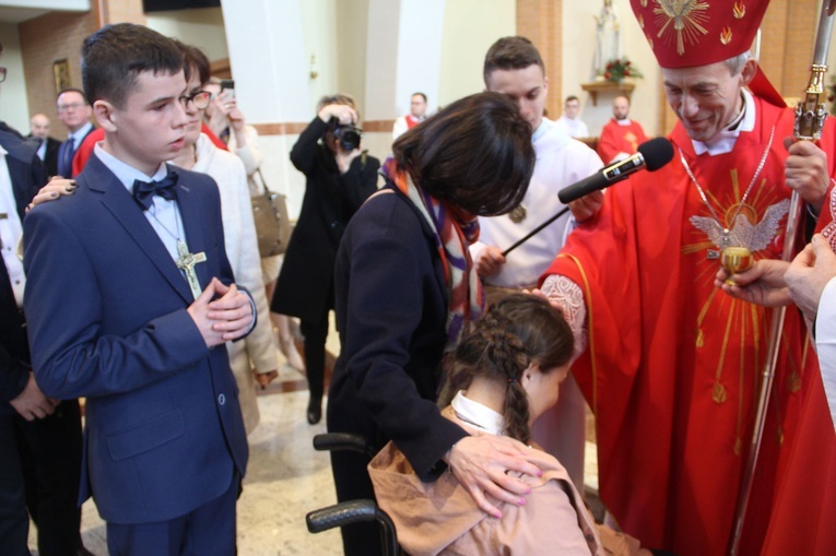 Bierzmowanie w parafii św. Jana Pawła II w Nowym Sączu