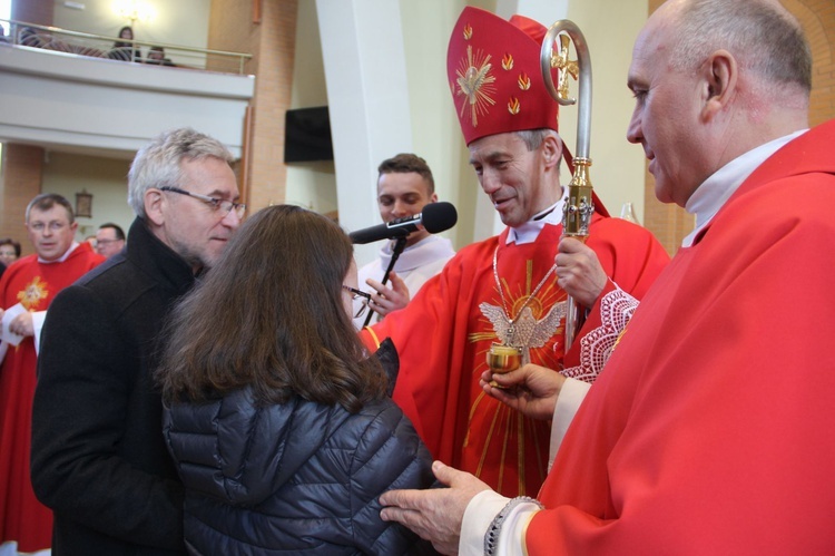 Bierzmowanie w parafii św. Jana Pawła II w Nowym Sączu