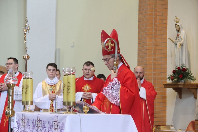 Bierzmowanie w parafii św. Jana Pawła II w Nowym Sączu