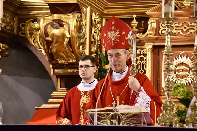 Bierzmowanie w sądeckiej bazylice