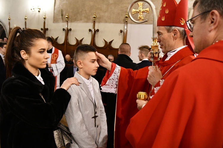 Bierzmowanie w sądeckiej bazylice