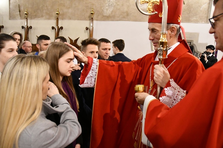 Bierzmowanie w sądeckiej bazylice