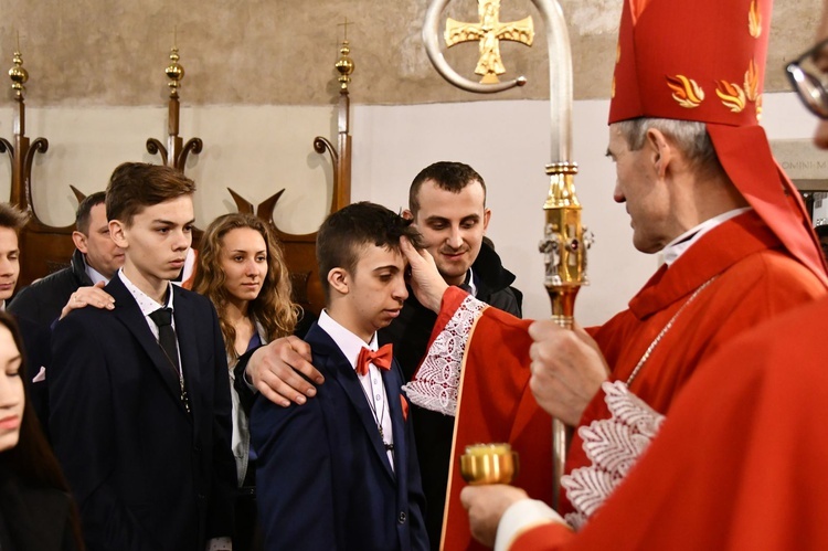 Bierzmowanie w sądeckiej bazylice