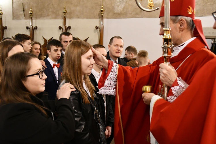 Bierzmowanie w sądeckiej bazylice