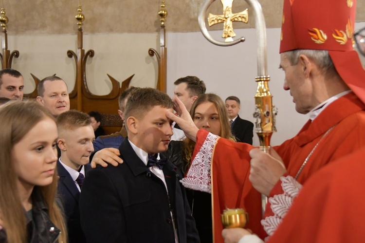 Bierzmowanie w sądeckiej bazylice