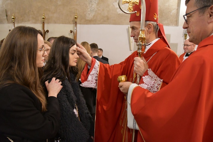 Bierzmowanie w sądeckiej bazylice