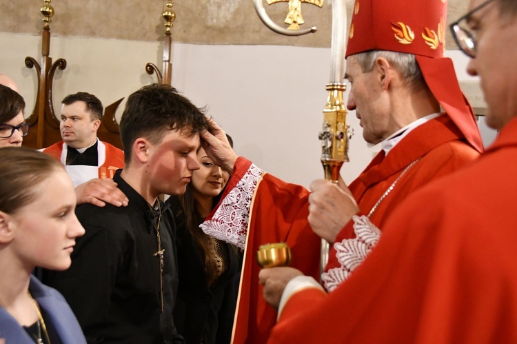 Bierzmowanie w sądeckiej bazylice