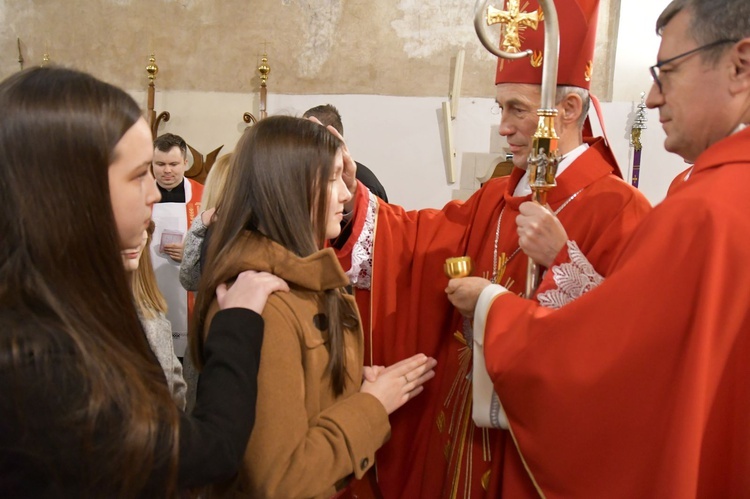 Bierzmowanie w sądeckiej bazylice