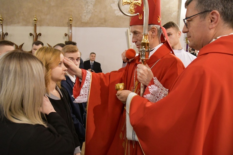 Bierzmowanie w sądeckiej bazylice