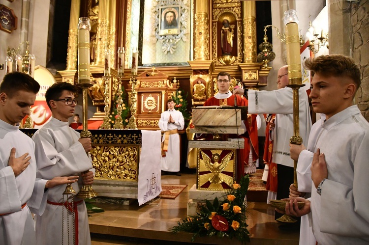 Bierzmowanie w sądeckiej bazylice