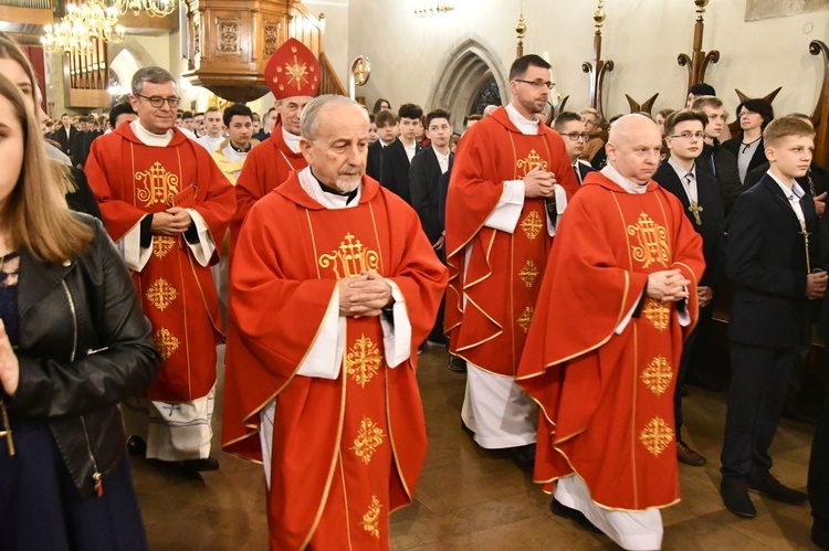 Bierzmowanie w sądeckiej bazylice