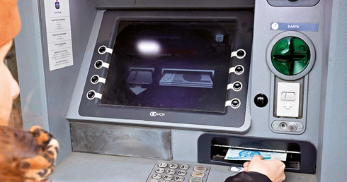 Klienci PKO BP mają do dyspozycji ponad 3 tys. bankomatów w całej Polsce.