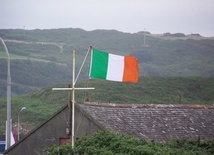 Irlandia zamyka szkoły i ogranicza zgromadzenia masowe