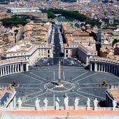 Dykasterie i urzędy w Watykanie pozostają otwarte