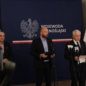 Konferencja Jarosława Obremskiego, wojewody dolnośląskiego.