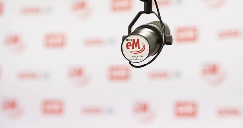 Posłuchaj: Codziennie Msza św., nabożeństwa i radiowe rekolekcje 