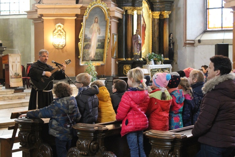 Świątynia, katecheza i kino