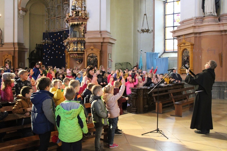 Świątynia, katecheza i kino