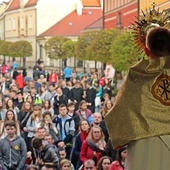 Niedziela Młodych odwołana, ale młodzież modli się za młodzież