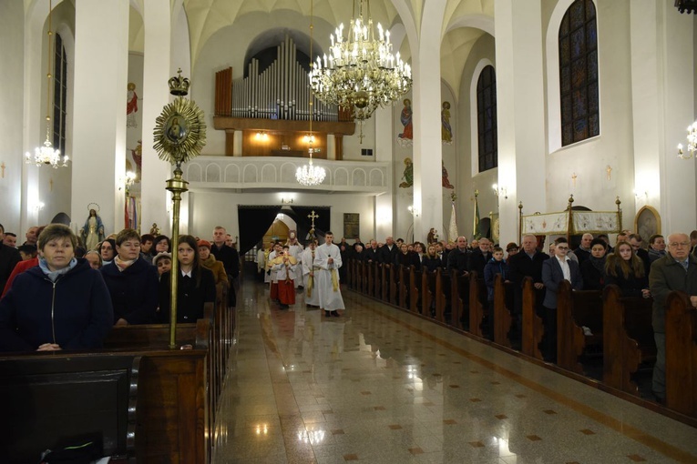 Święci w Książnicach
