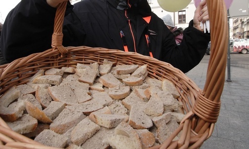 15.3.2020 | Czy post ma dać nam w kość? | Czy potrzebujemy nadzwyczajnych szafarzy?